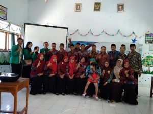 SD Muhammadiyah Bedoyo Pembelajaran bersama Mahasiswa KKN UMJ 2018 01