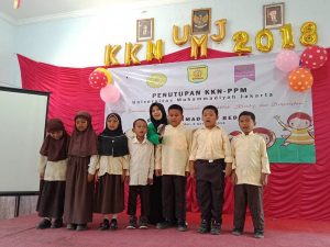 SD Muhammadiyah Bedoyo Pembelajaran bersama Mahasiswa KKN UMJ 2018 02